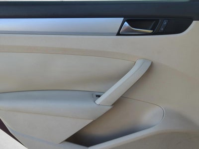 2012 Volkswagen Passat 4dr Sdn 2.5L Manual SE PZEV