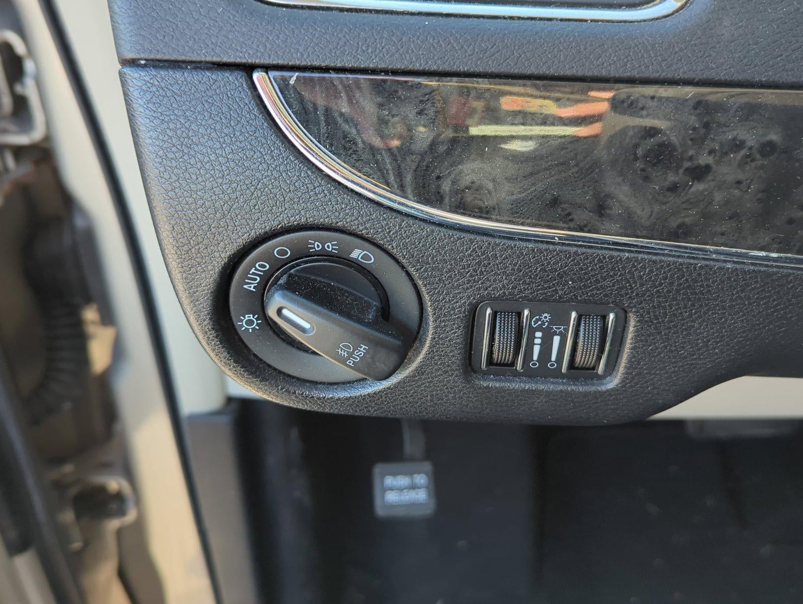 2013 Chrysler Town & Country 4dr Wgn Touring