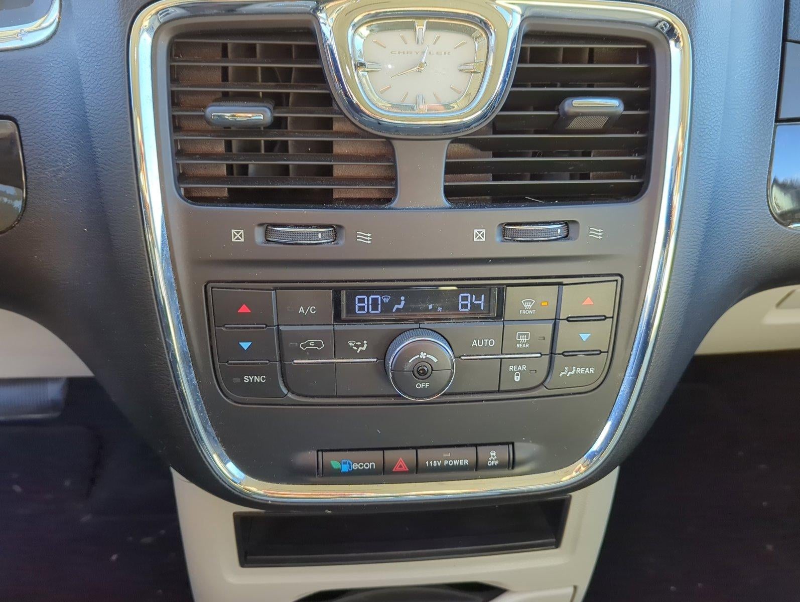 2013 Chrysler Town & Country 4dr Wgn Touring