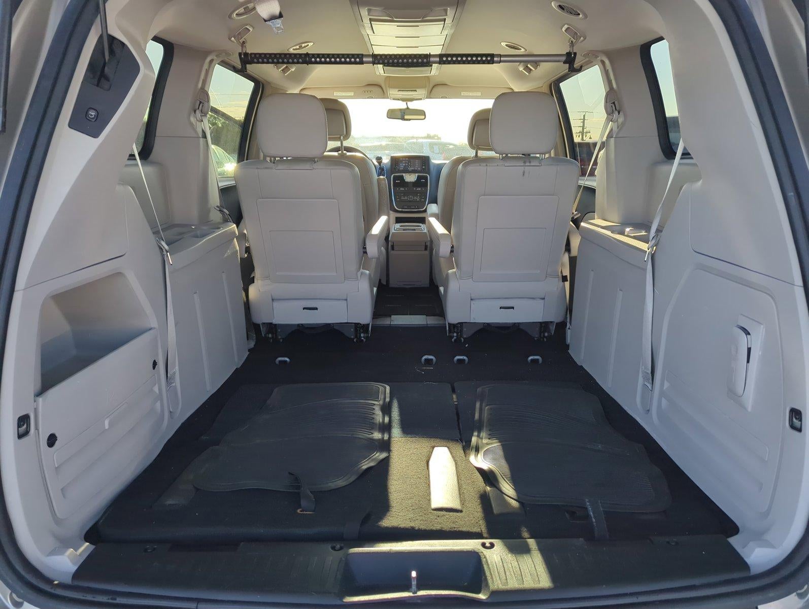 2013 Chrysler Town & Country 4dr Wgn Touring