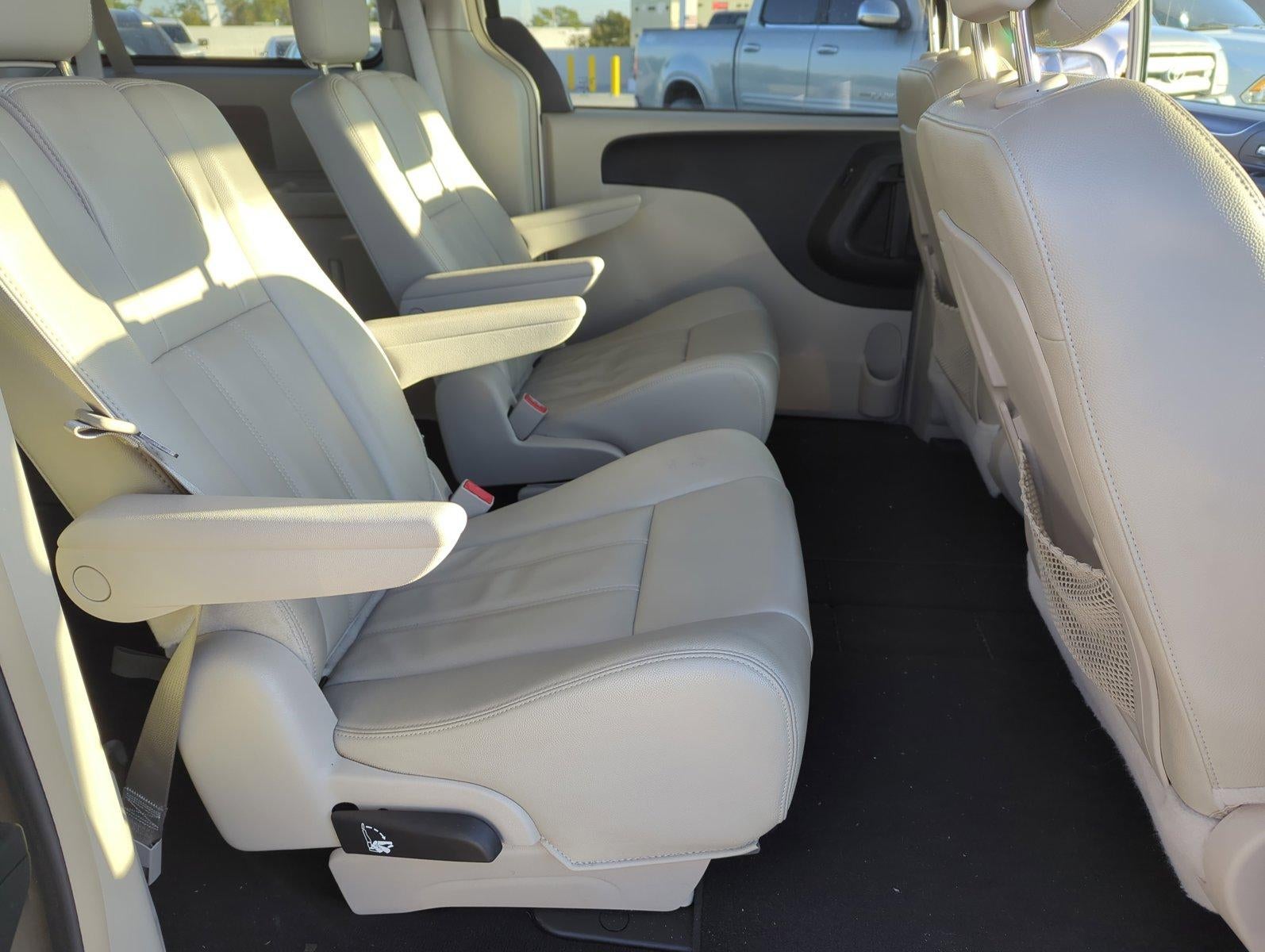 2013 Chrysler Town & Country 4dr Wgn Touring