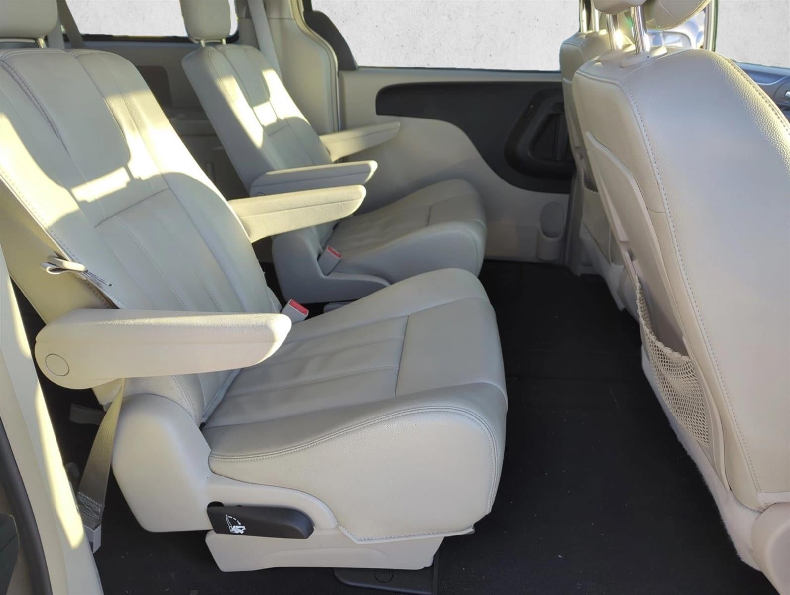 2013 Chrysler Town & Country 4dr Wgn Touring