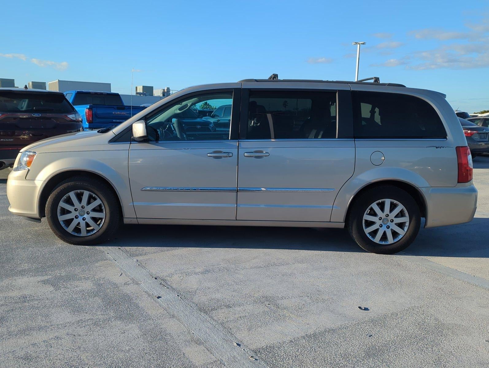 2013 Chrysler Town & Country 4dr Wgn Touring
