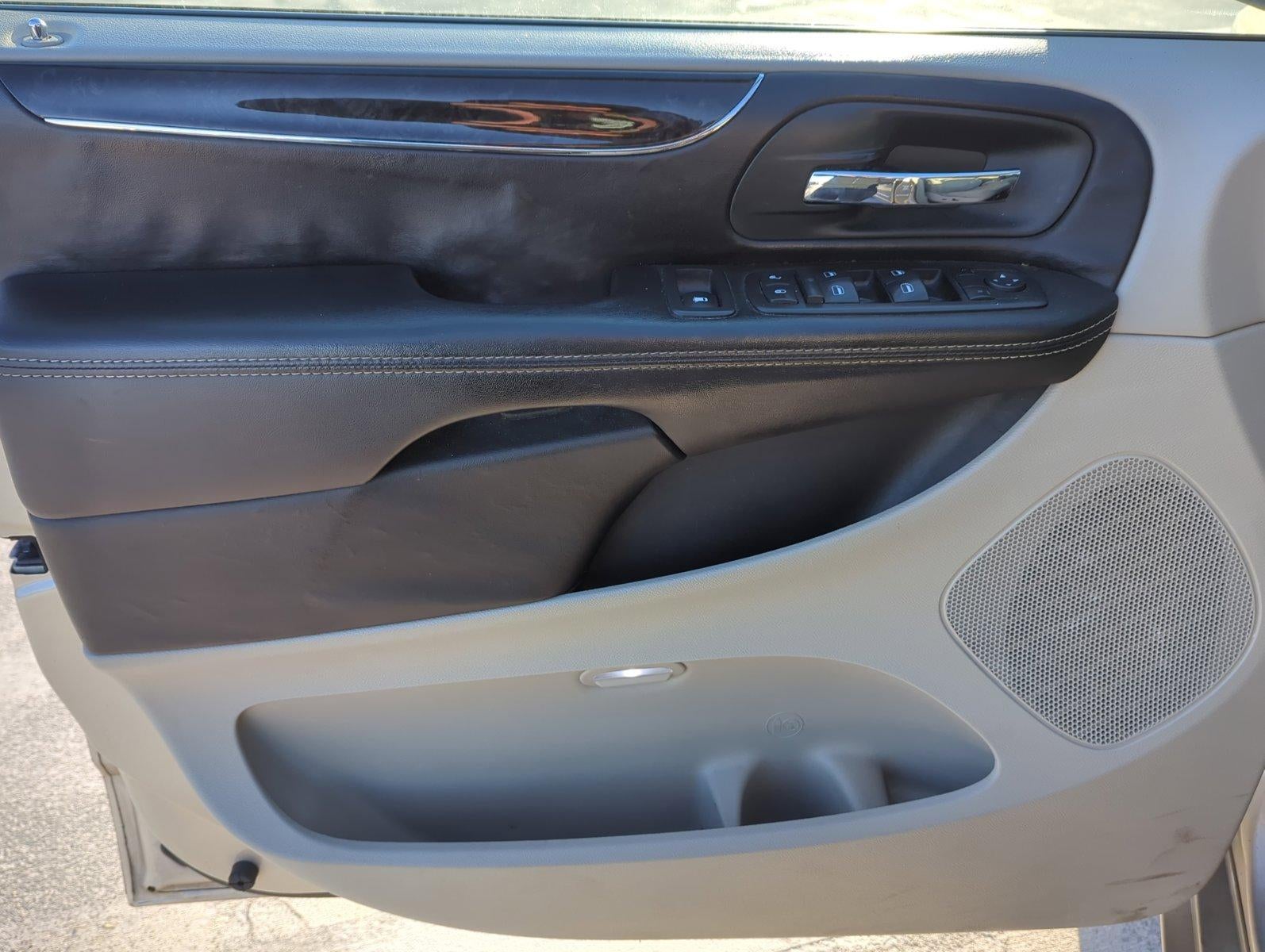 2013 Chrysler Town & Country 4dr Wgn Touring