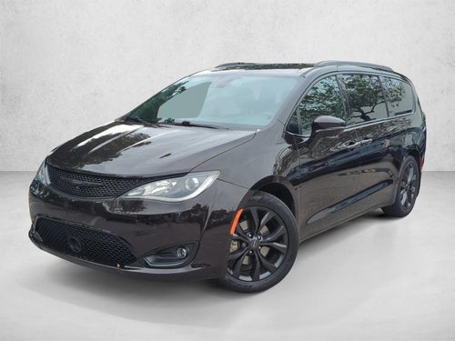 2019 Chrysler Pacifica Limited FWD