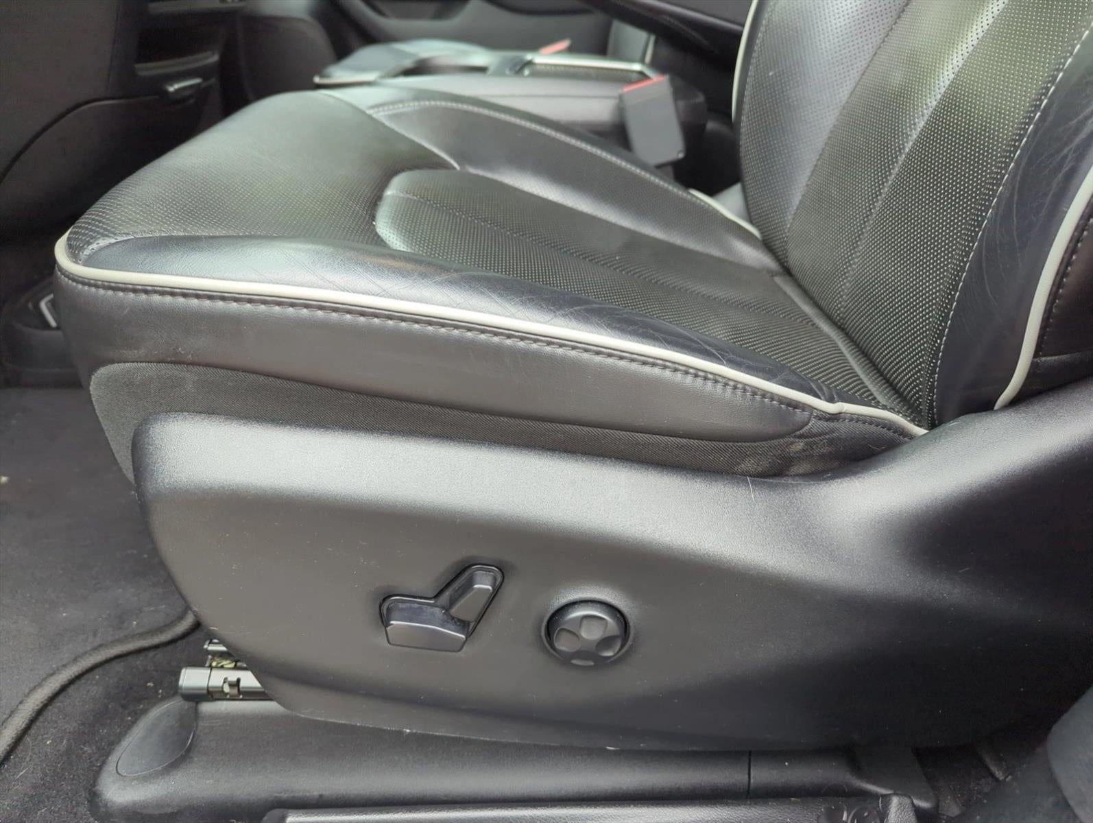 2019 Chrysler Pacifica Limited FWD