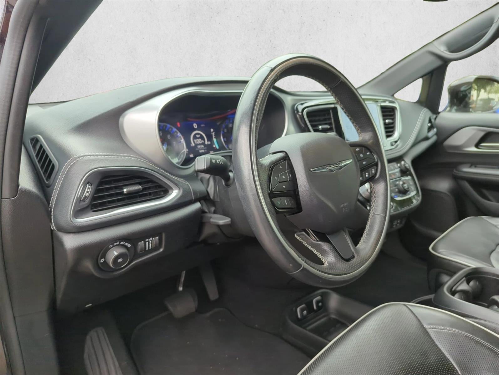 2019 Chrysler Pacifica Limited FWD