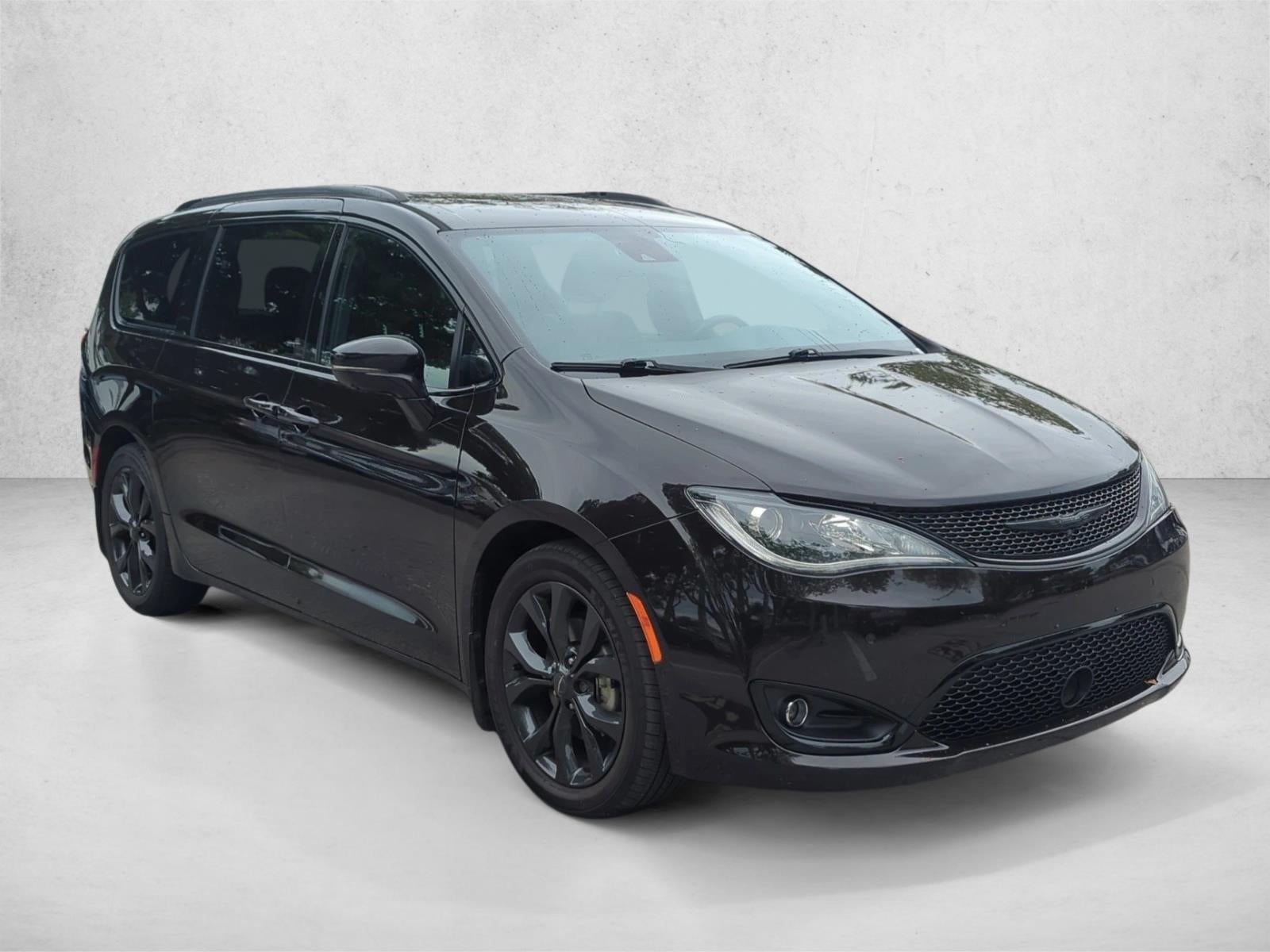 2019 Chrysler Pacifica Limited FWD