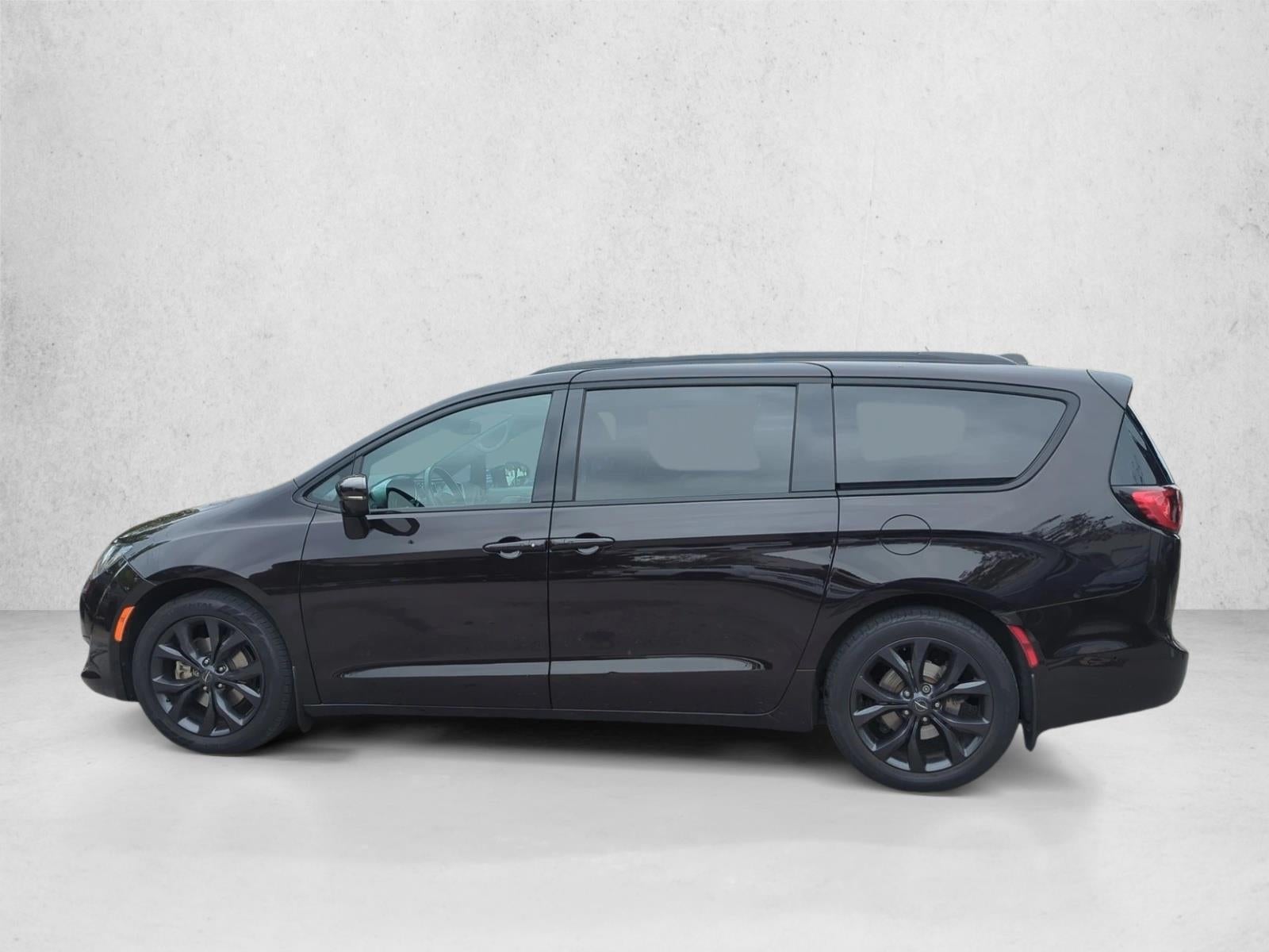2019 Chrysler Pacifica Limited FWD