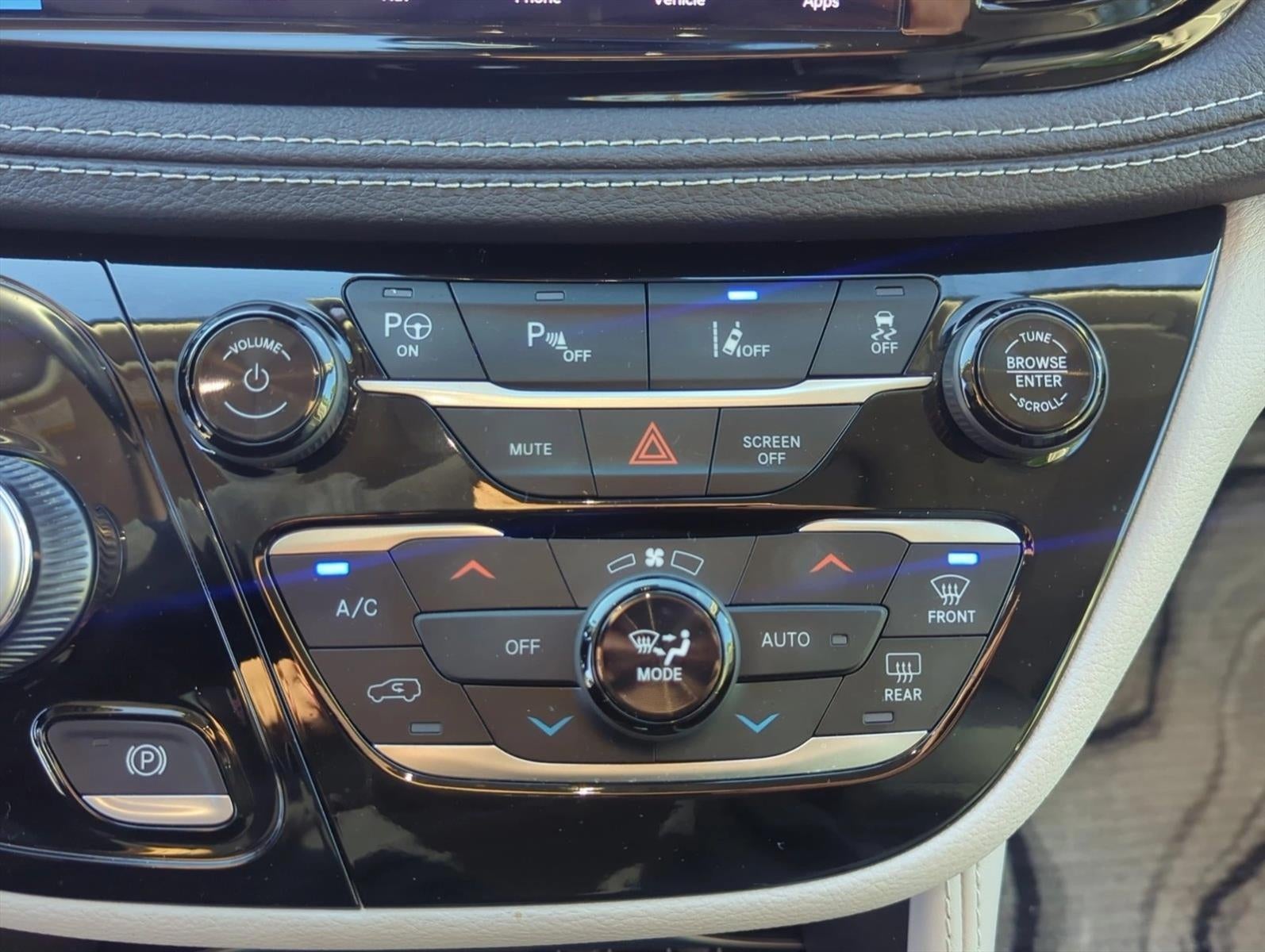 2022 Chrysler Pacifica Hybrid Limited FWD