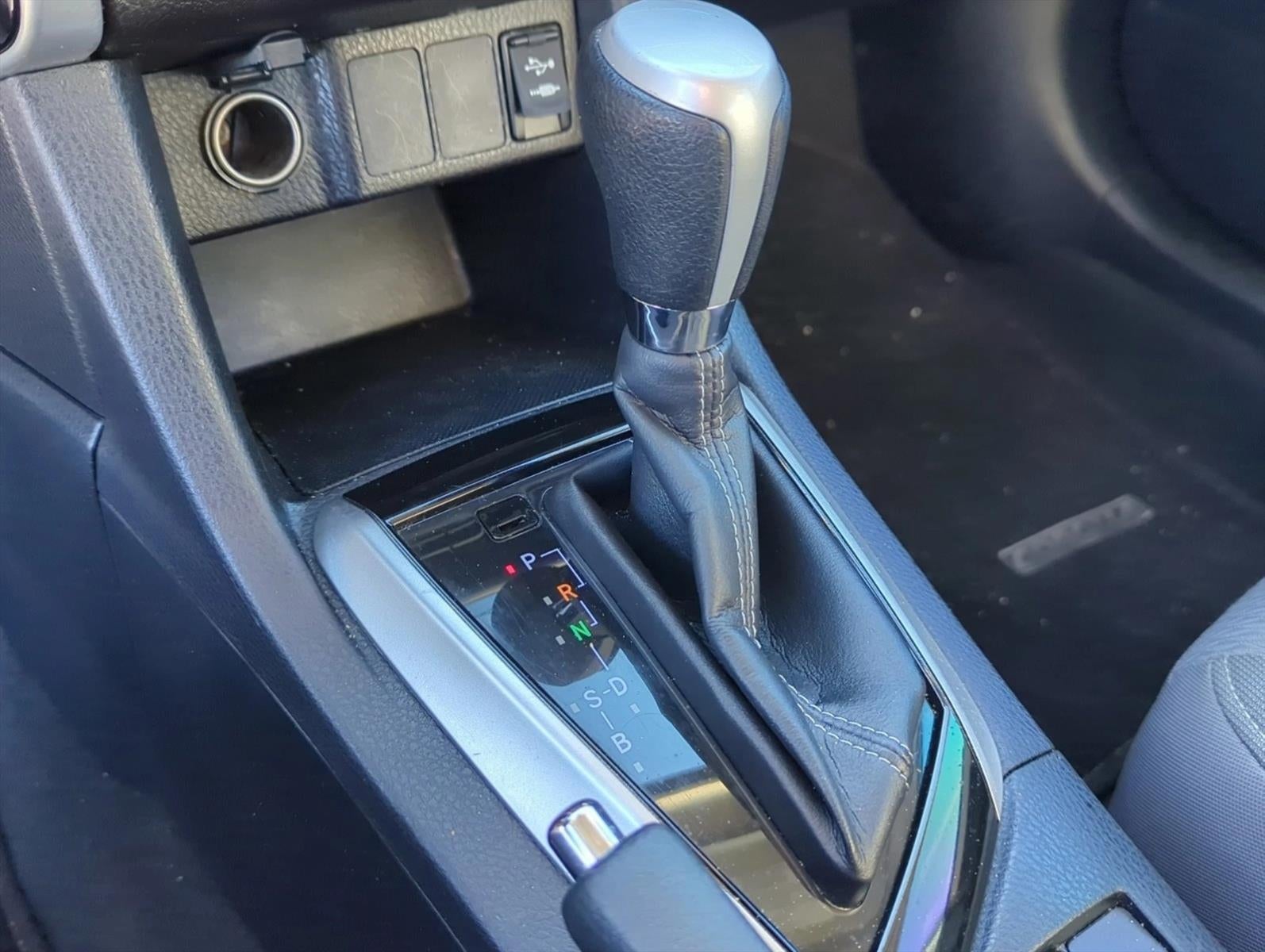 2017 Toyota Corolla L CVT (Natl)