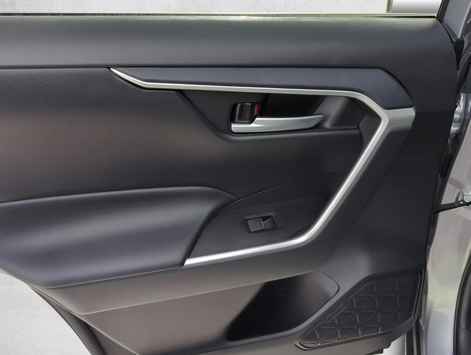 2025 Toyota RAV4 XLE Premium AWD (Natl)