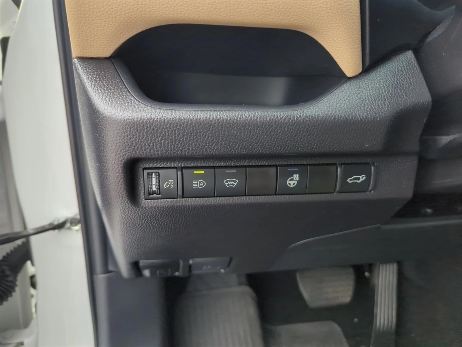 2025 Toyota RAV4 XLE Premium FWD (Natl)