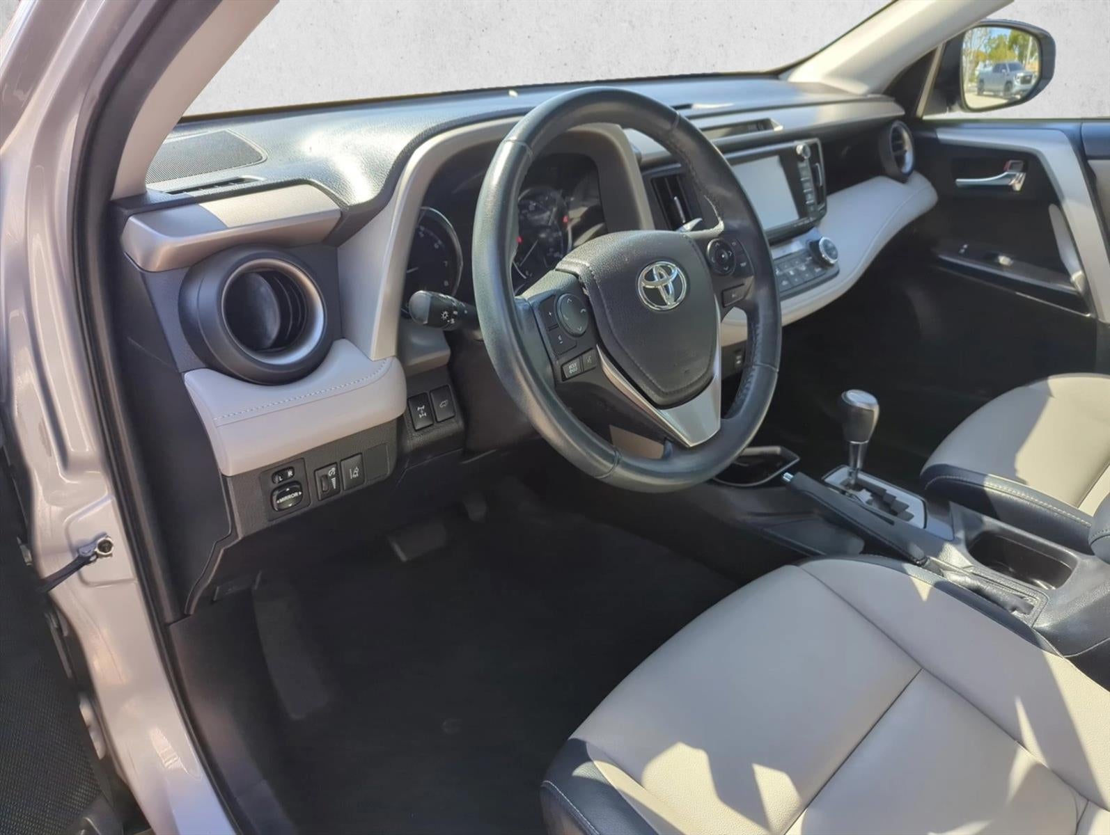 2017 Toyota RAV4 Limited AWD (GS)