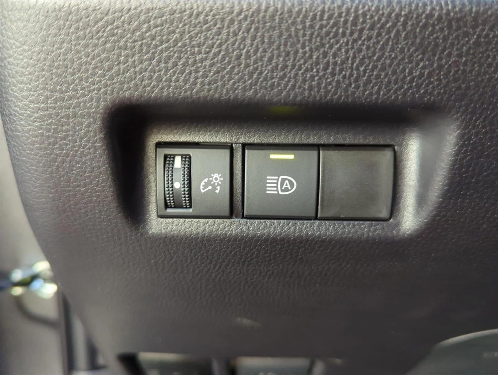 2025 Toyota RAV4 LE FWD (GS)