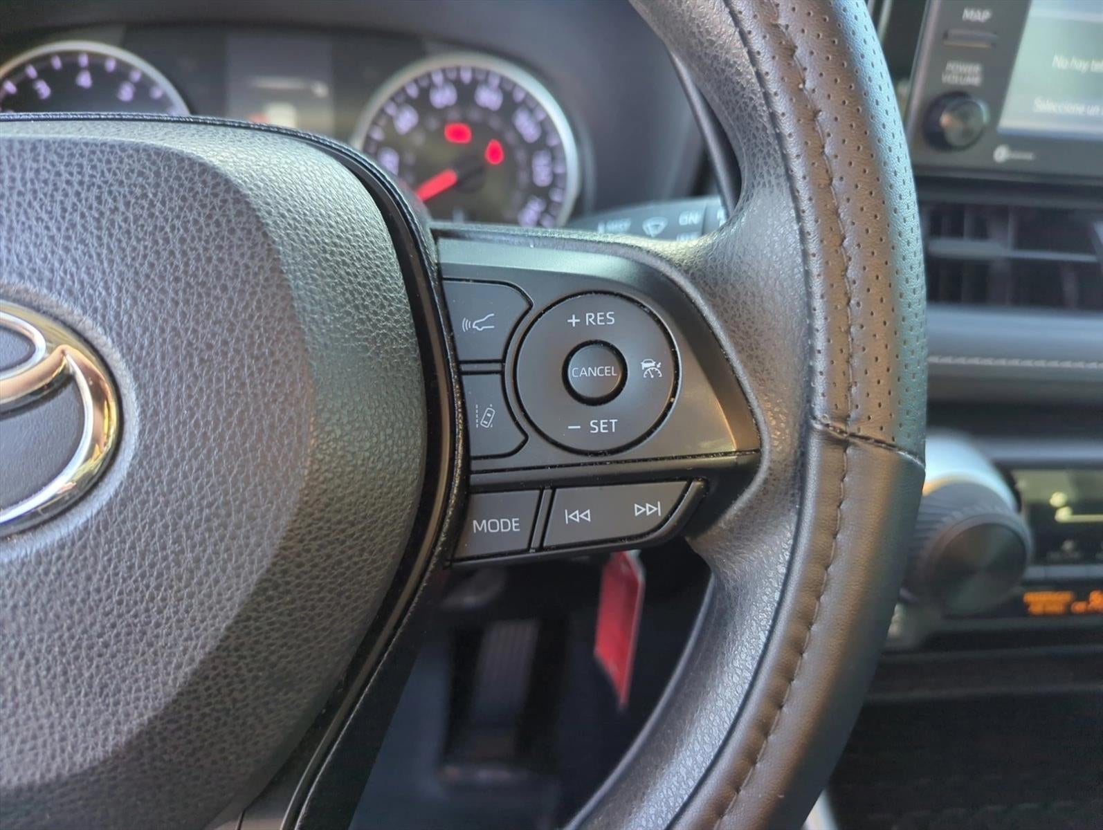 2021 Toyota RAV4 LE FWD (GS)