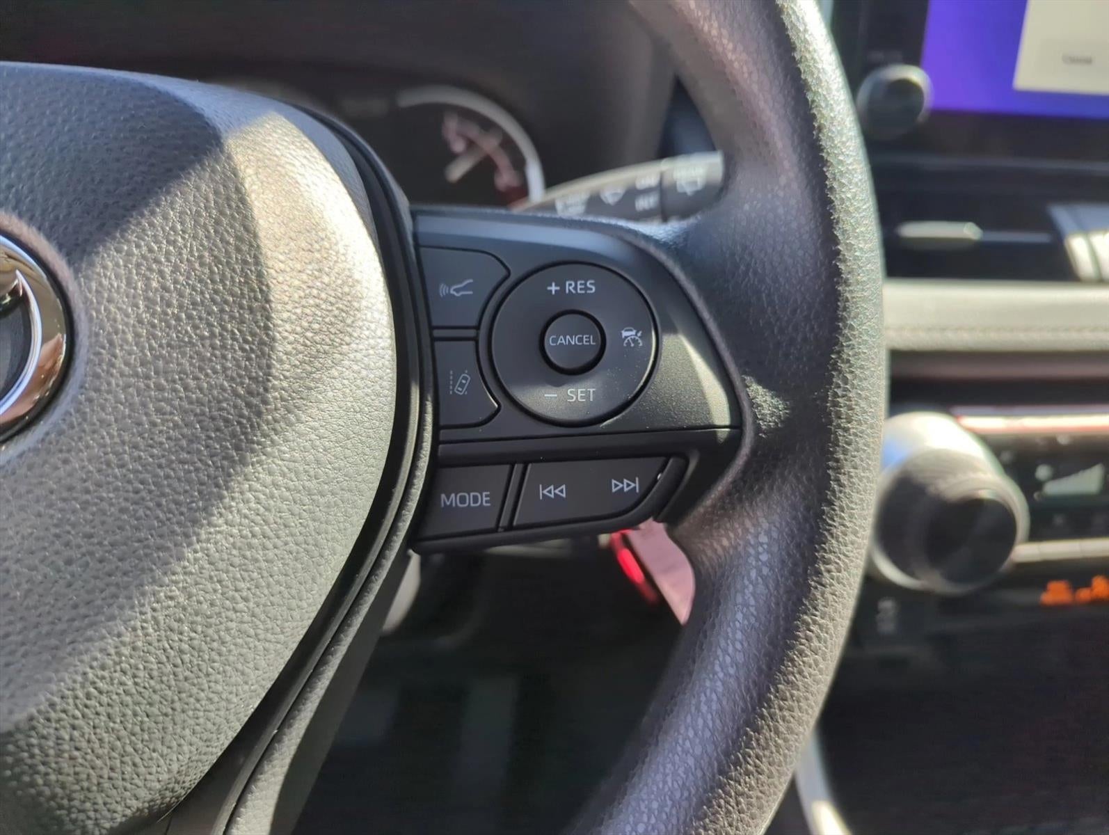 2025 Toyota RAV4 LE FWD (GS)