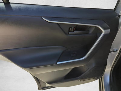 2021 Toyota RAV4 LE FWD (GS)