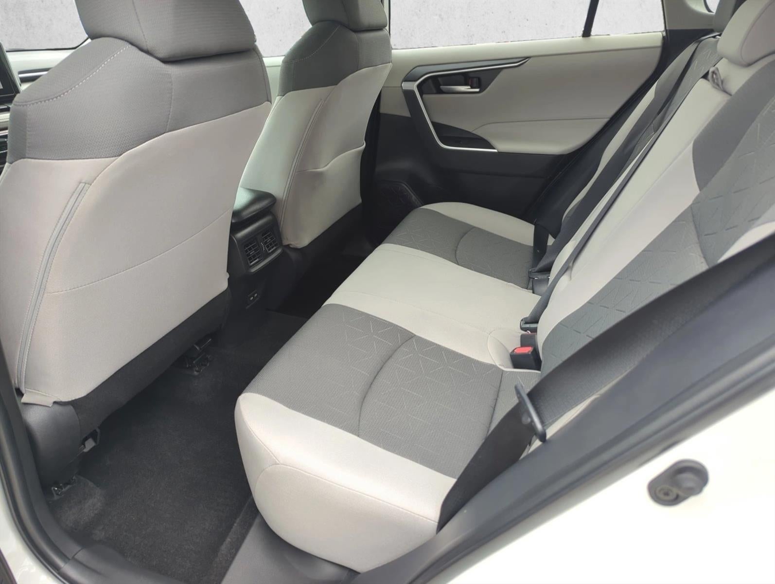 2025 Toyota RAV4 XLE FWD (GS)