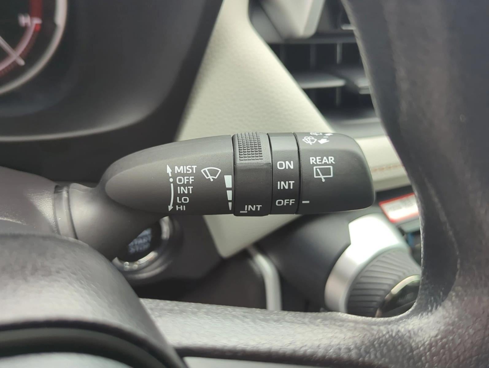 2025 Toyota RAV4 XLE FWD (GS)