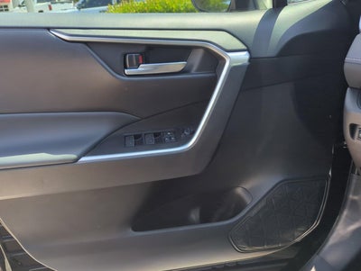 2025 Toyota RAV4 XLE FWD (GS)