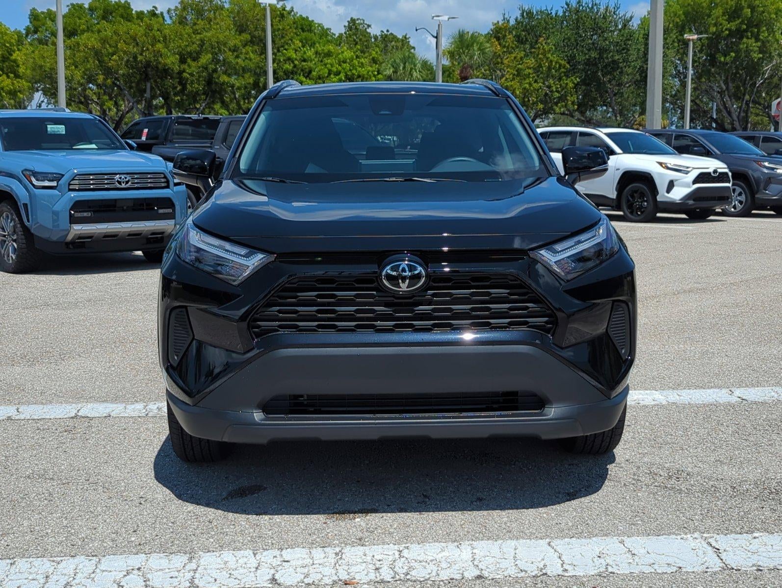 2025 Toyota RAV4 XLE FWD (GS)