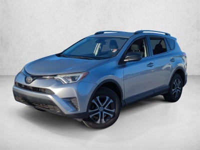 2017 Toyota RAV4 LE FWD (GS)