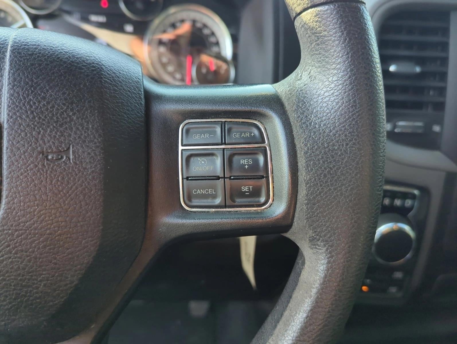 2022 RAM 1500 Classic Tradesman 4x4 Reg Cab 6'4" Box