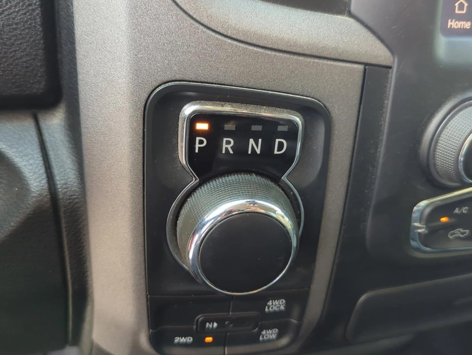 2022 RAM 1500 Classic Tradesman 4x4 Reg Cab 6'4" Box
