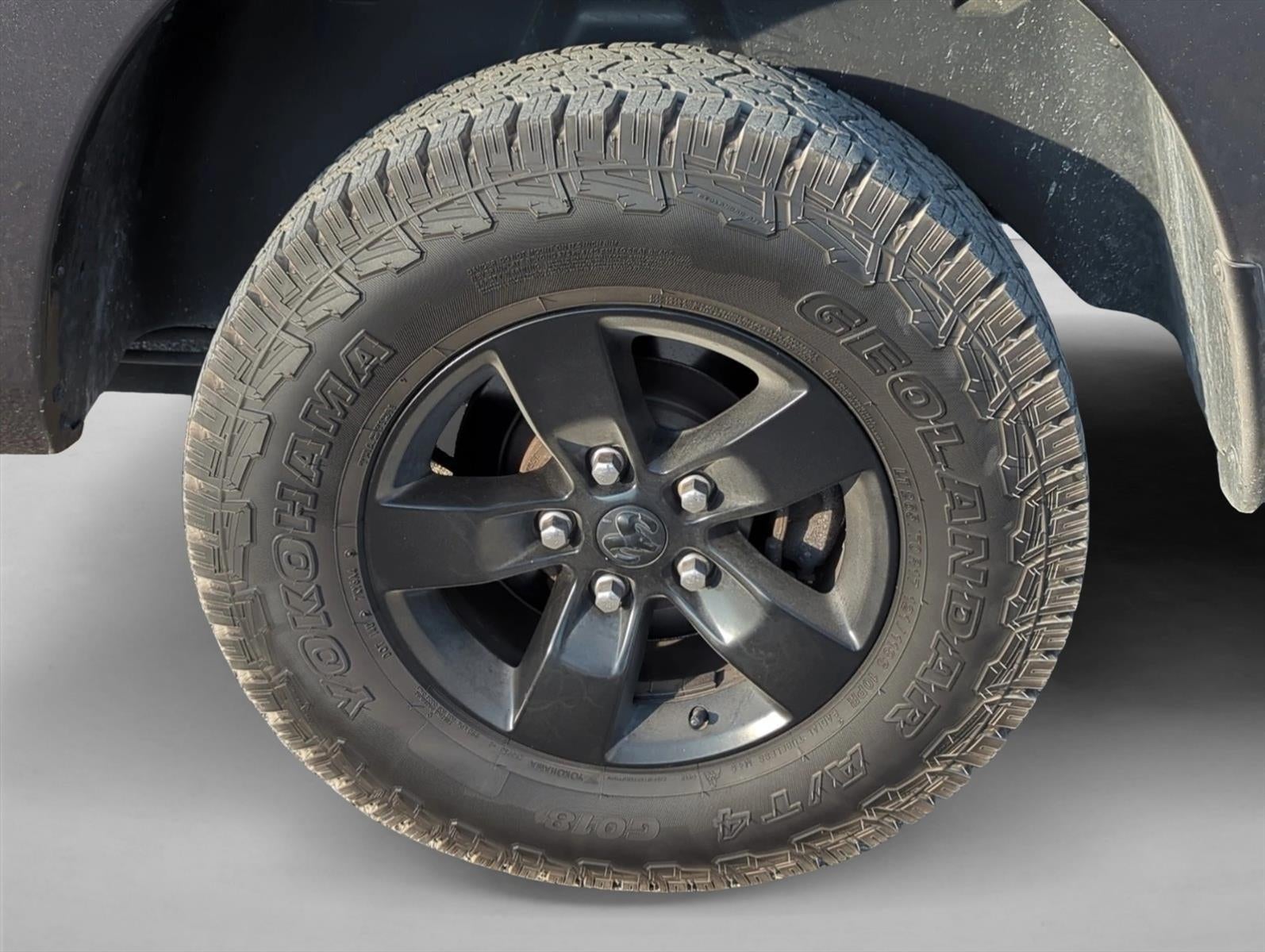 2022 RAM 1500 Classic Tradesman 4x4 Reg Cab 6'4" Box
