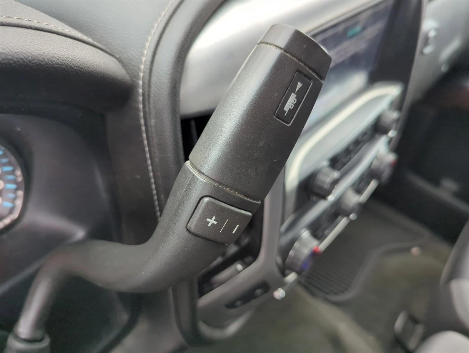 2017 GMC Sierra 1500 Crew Cab Short Box 4-Wheel Drive SLE