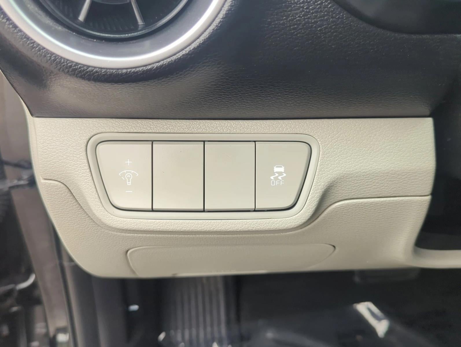 2023 Kia Forte LXS IVT