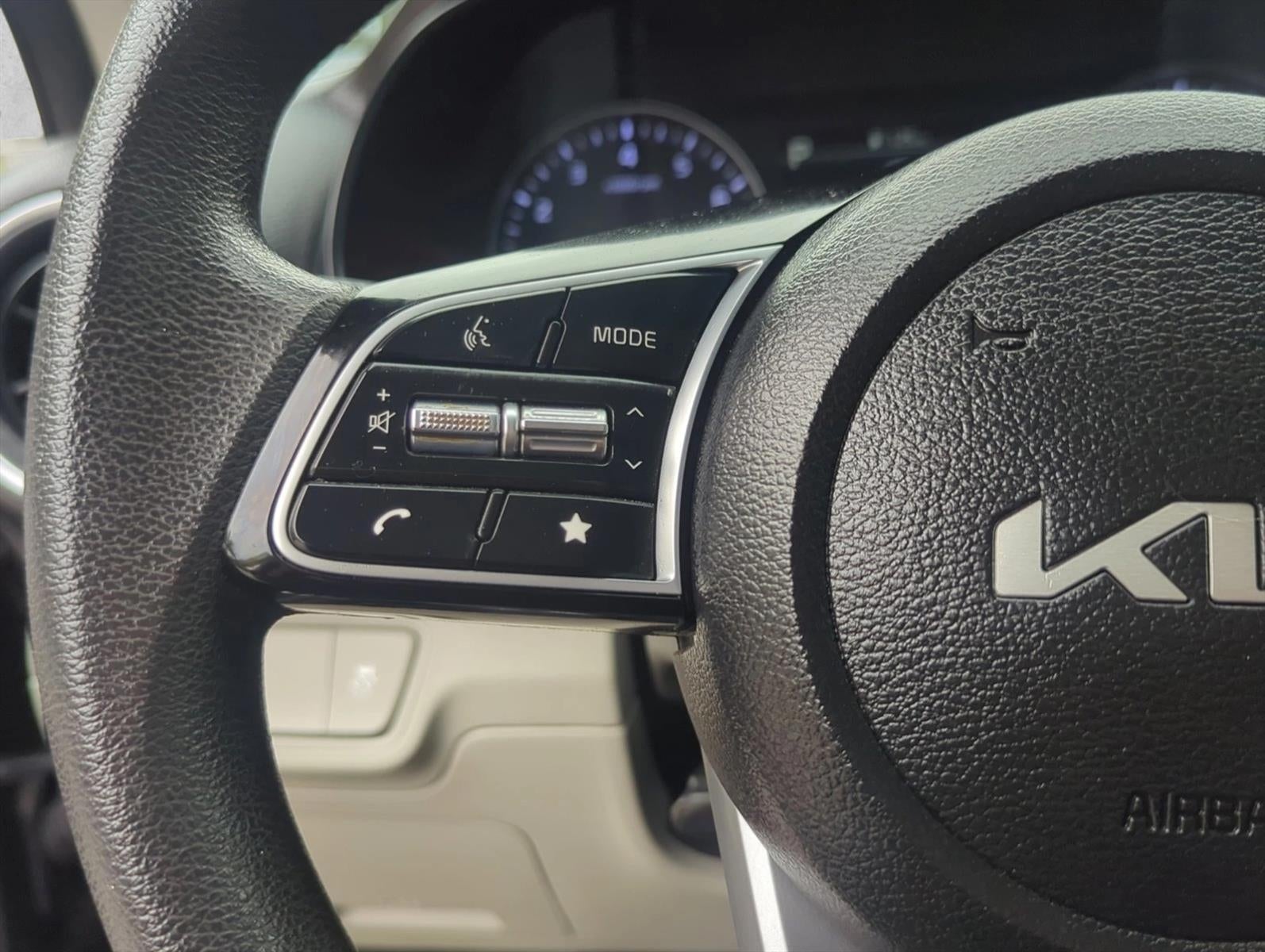 2023 Kia Forte LXS IVT