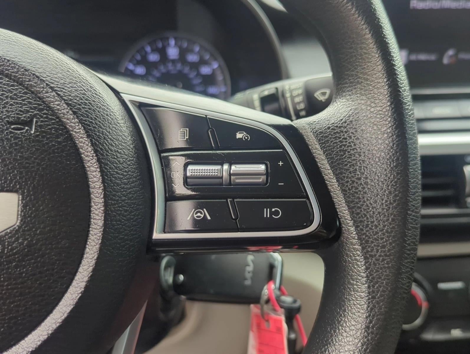 2023 Kia Forte LXS IVT