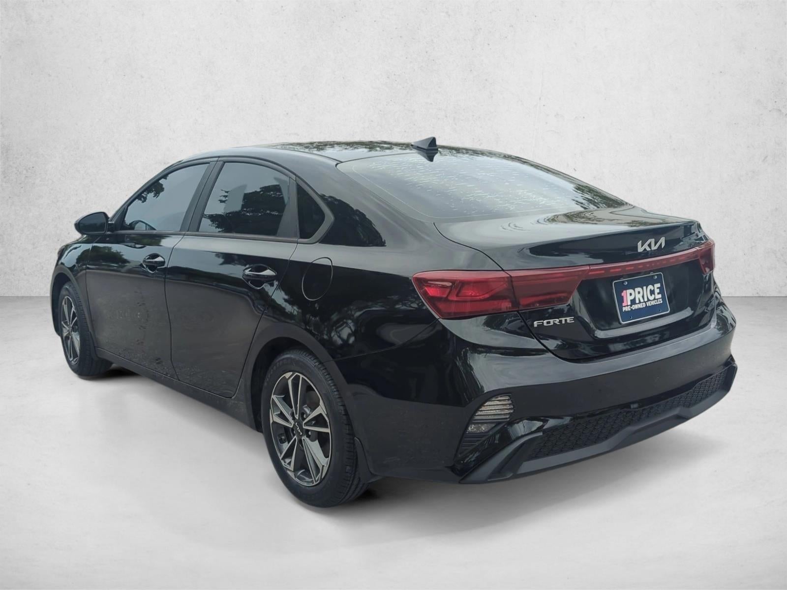 2023 Kia Forte LXS IVT