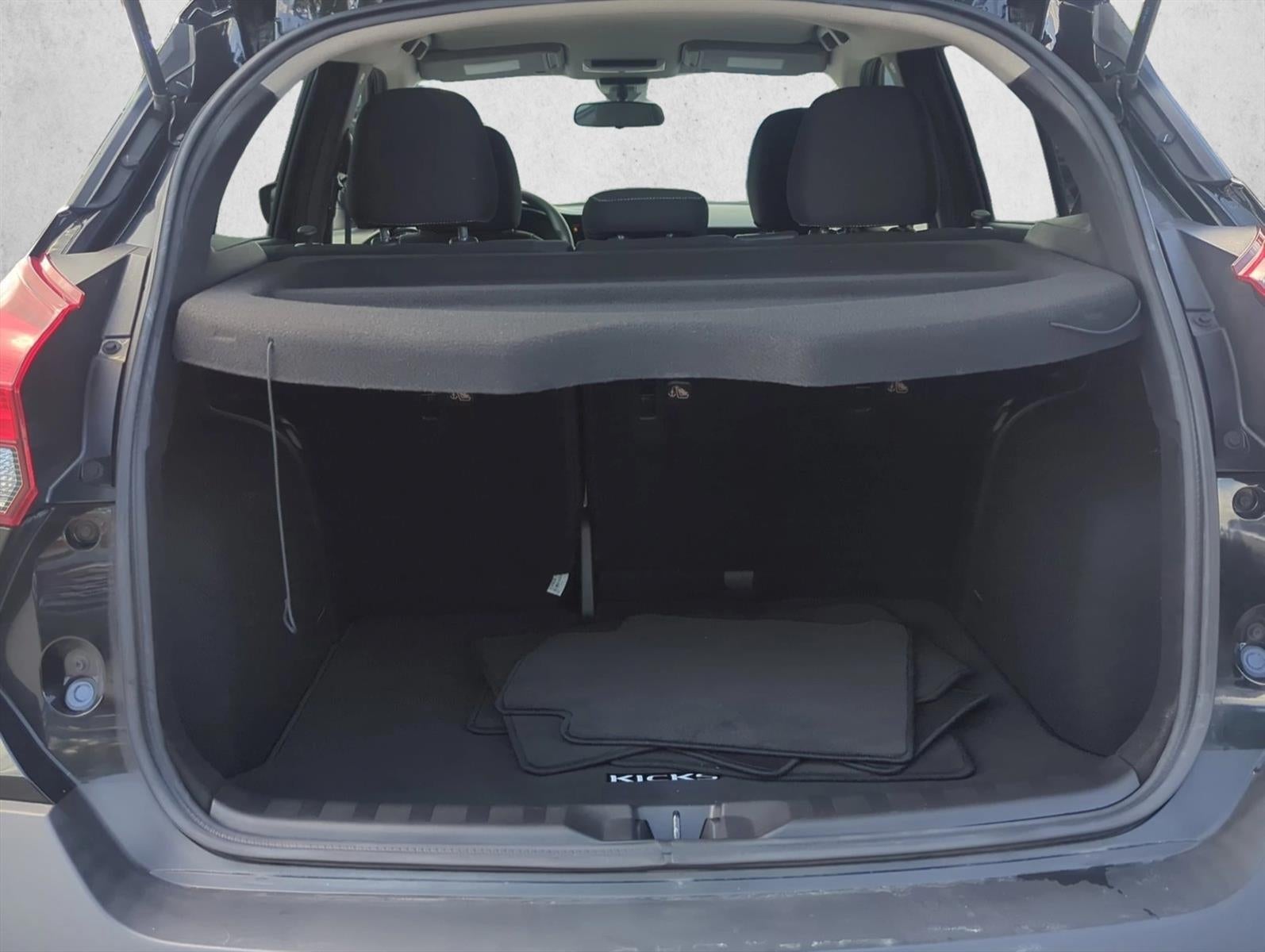 2020 Nissan Kicks SV FWD