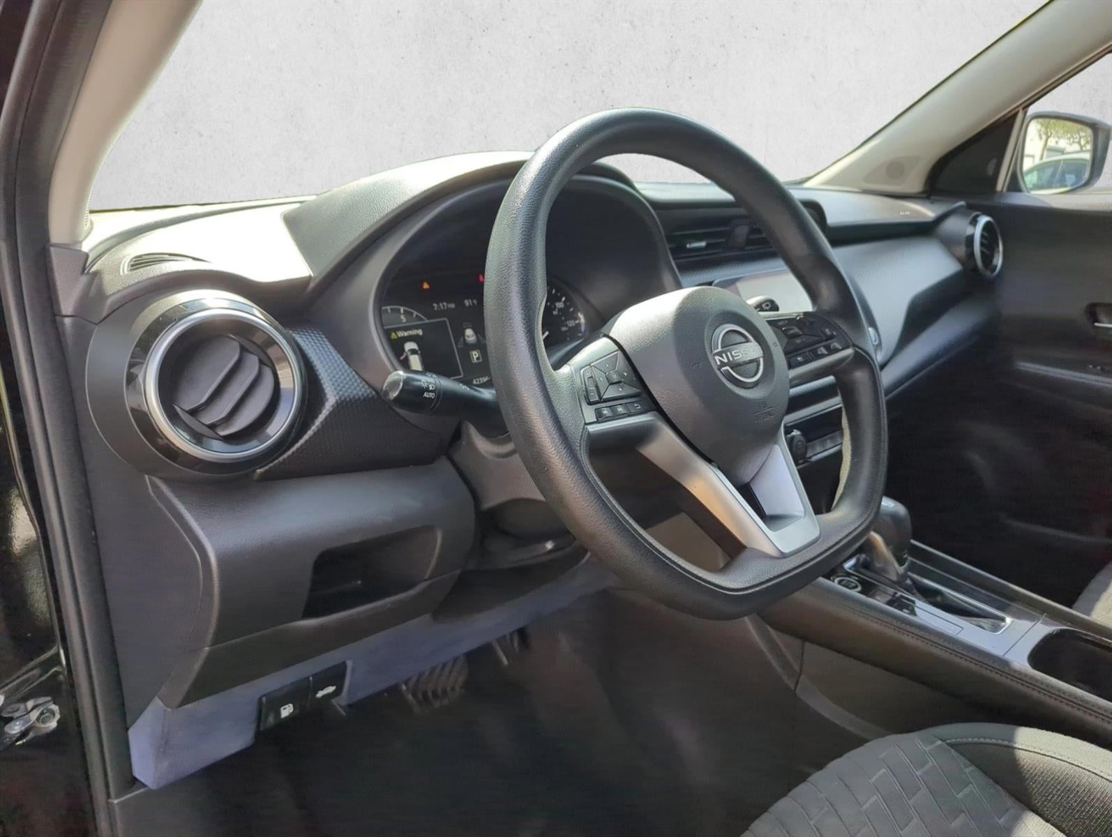 2022 Nissan Kicks SV FWD