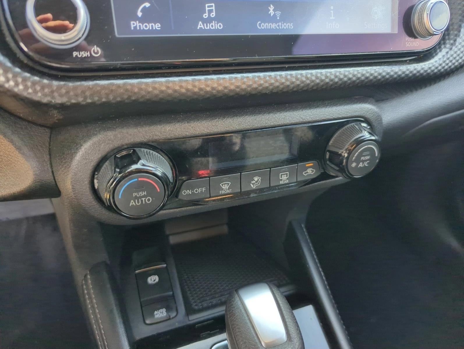 2022 Nissan Kicks SV FWD