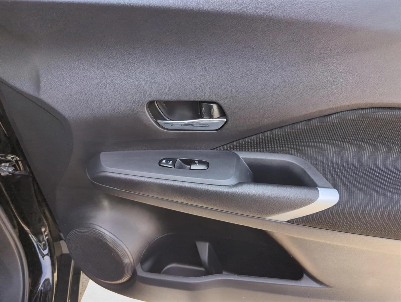 2022 Nissan Kicks SV FWD