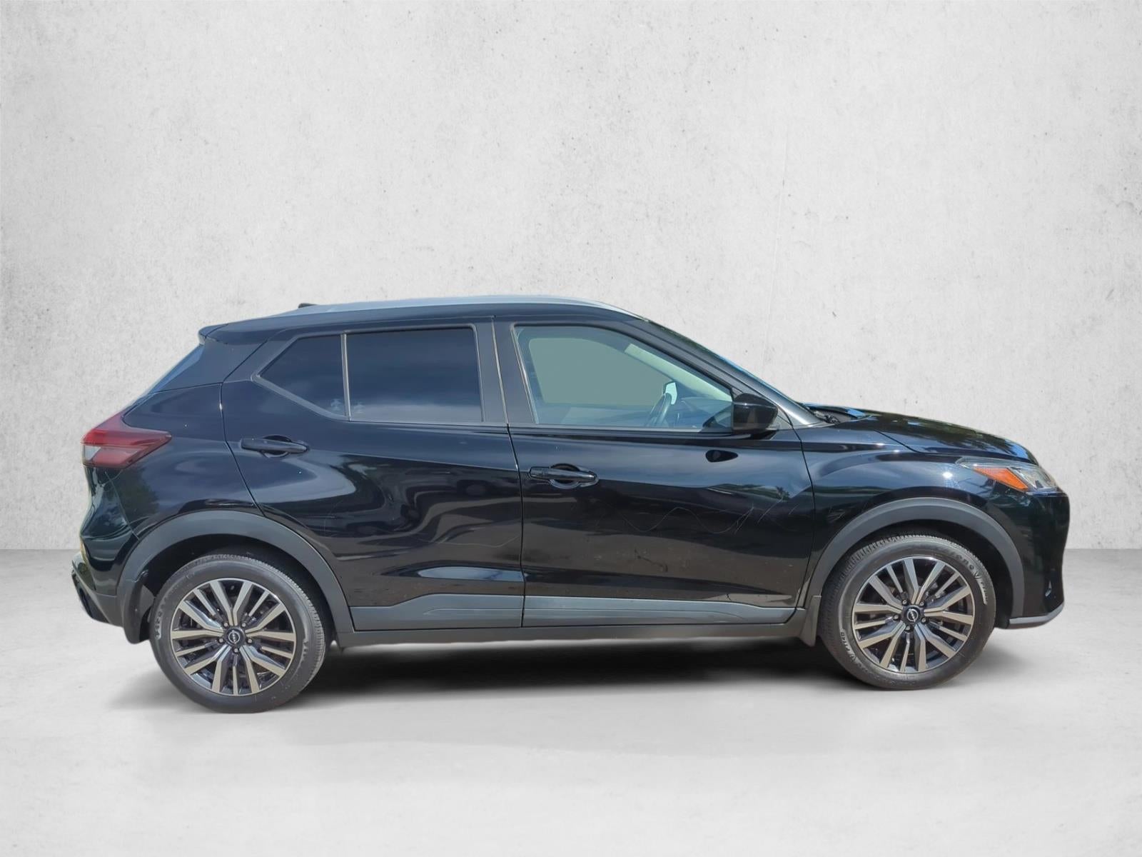 2022 Nissan Kicks SV FWD