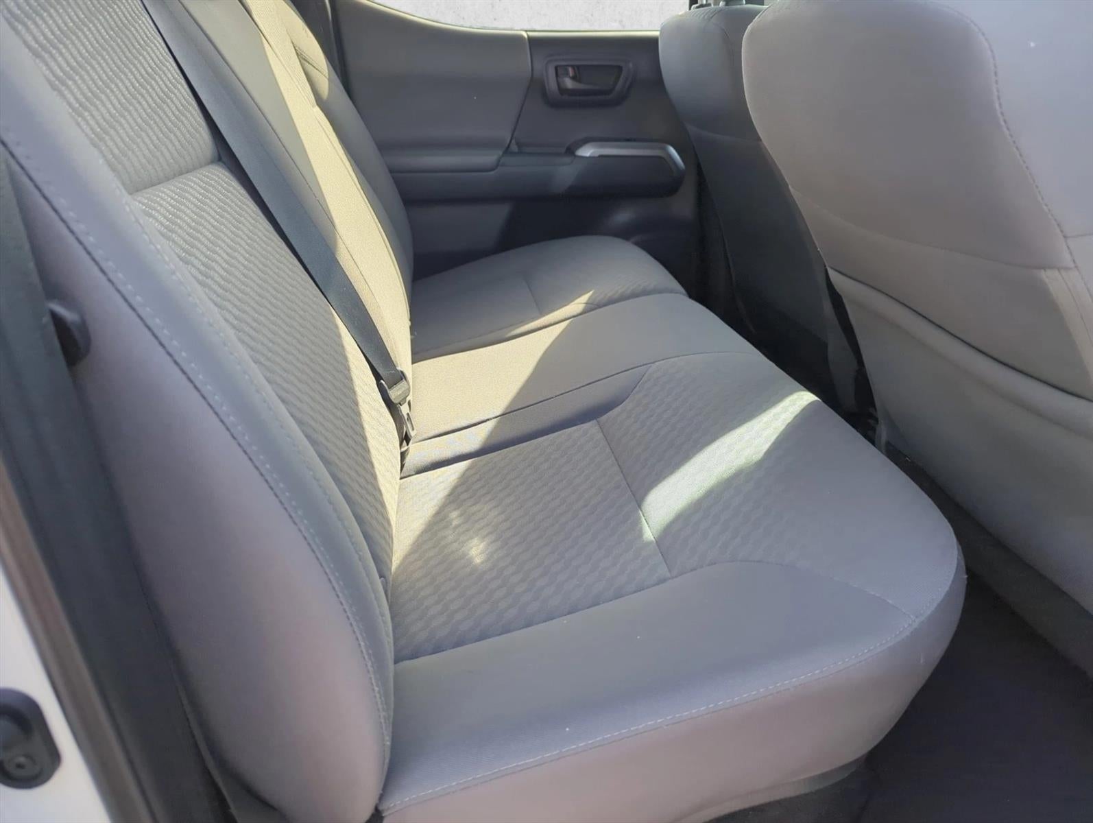 2023 Toyota Tacoma 2WD 2WD SR5 Double Cab 5' Bed V6 AT (GS)