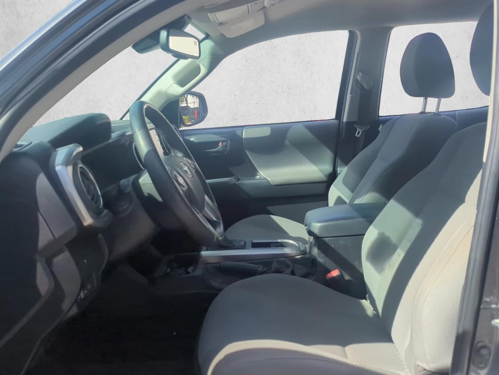 2023 Toyota Tacoma 2WD 2WD SR5 Double Cab 6' Bed V6 AT (GS)