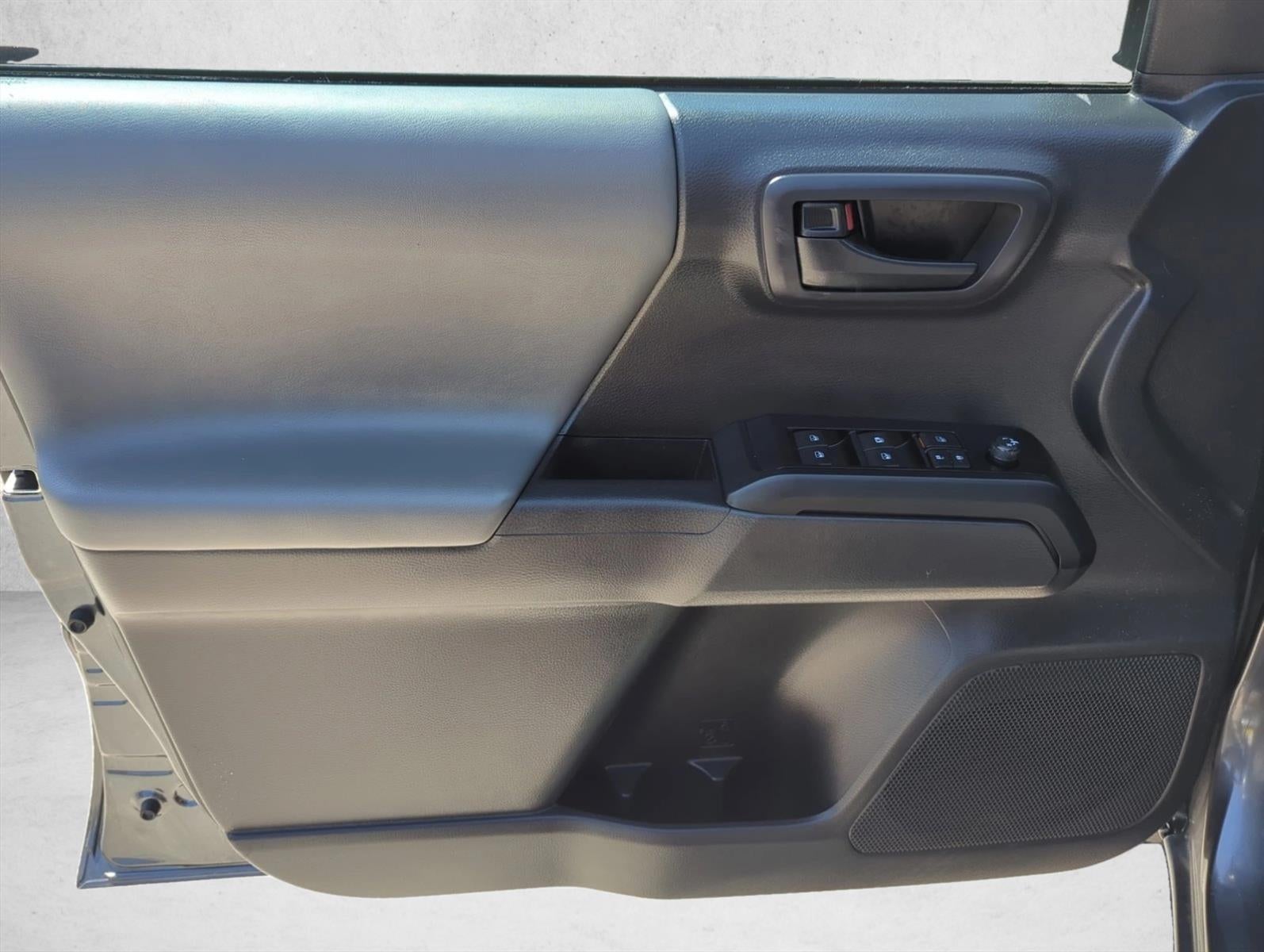 2023 Toyota Tacoma 4WD 4WD SR Double Cab 5' Bed V6 AT (GS)