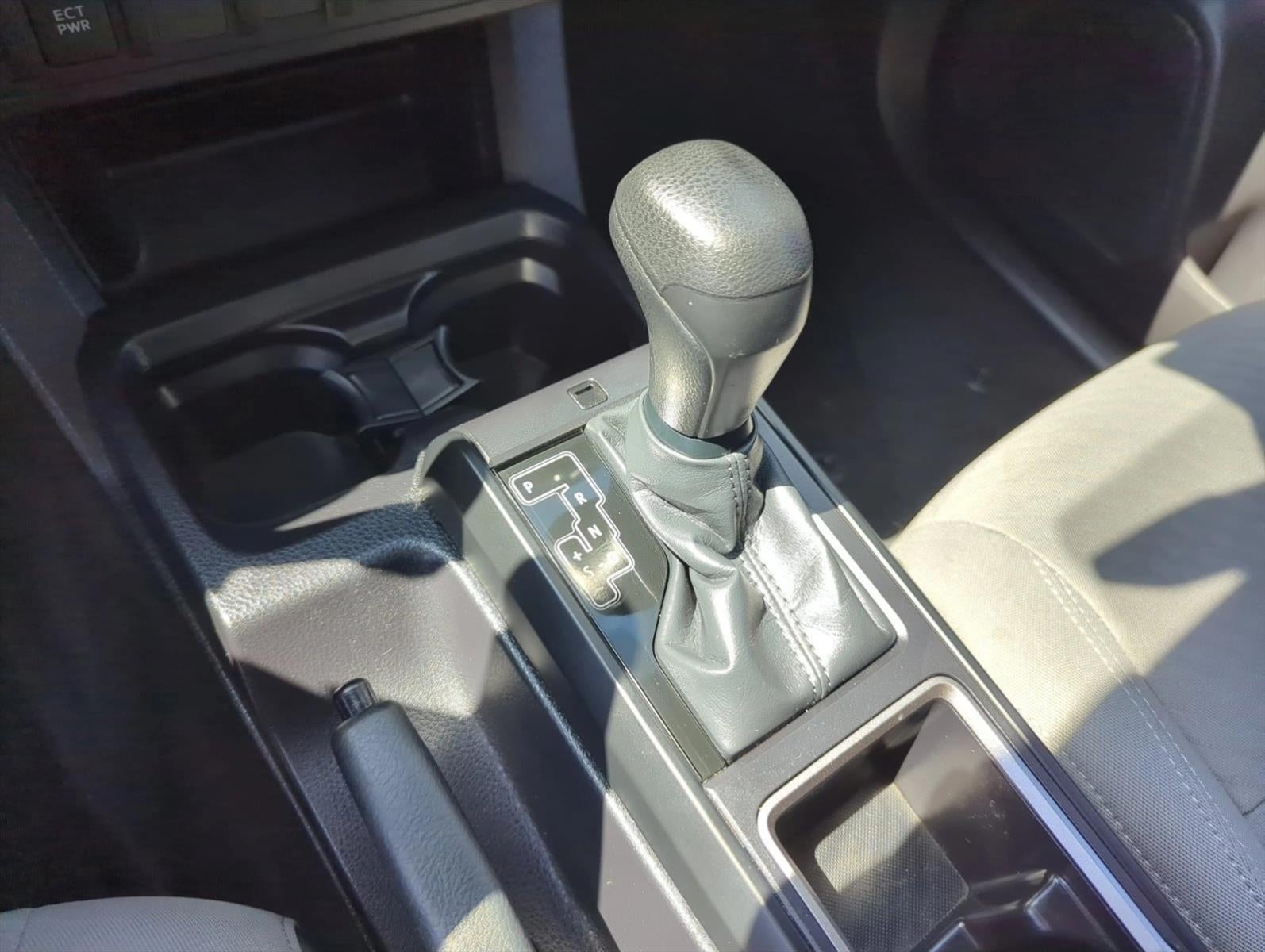 2023 Toyota Tacoma 4WD 4WD SR Double Cab 5' Bed V6 AT (GS)