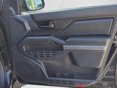 2025 Toyota Tacoma 2WD 2WD SR5 Double Cab 5' Bed AT (SE)