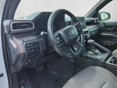 2024 Toyota Tacoma 2WD 2WD SR5 Double Cab 5' Bed AT (Natl)