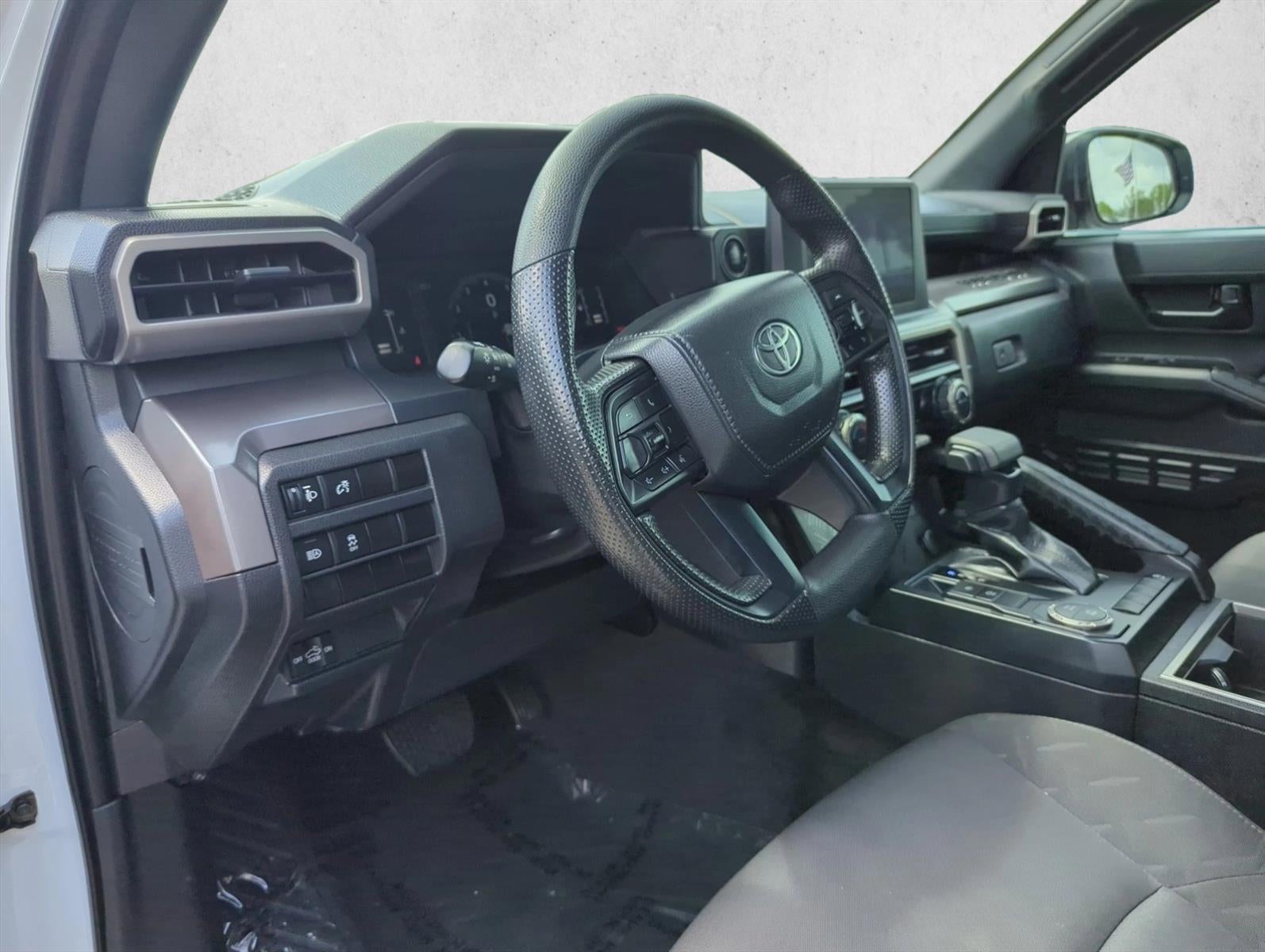 2024 Toyota Tacoma 2WD 2WD SR5 Double Cab 5' Bed AT (Natl)