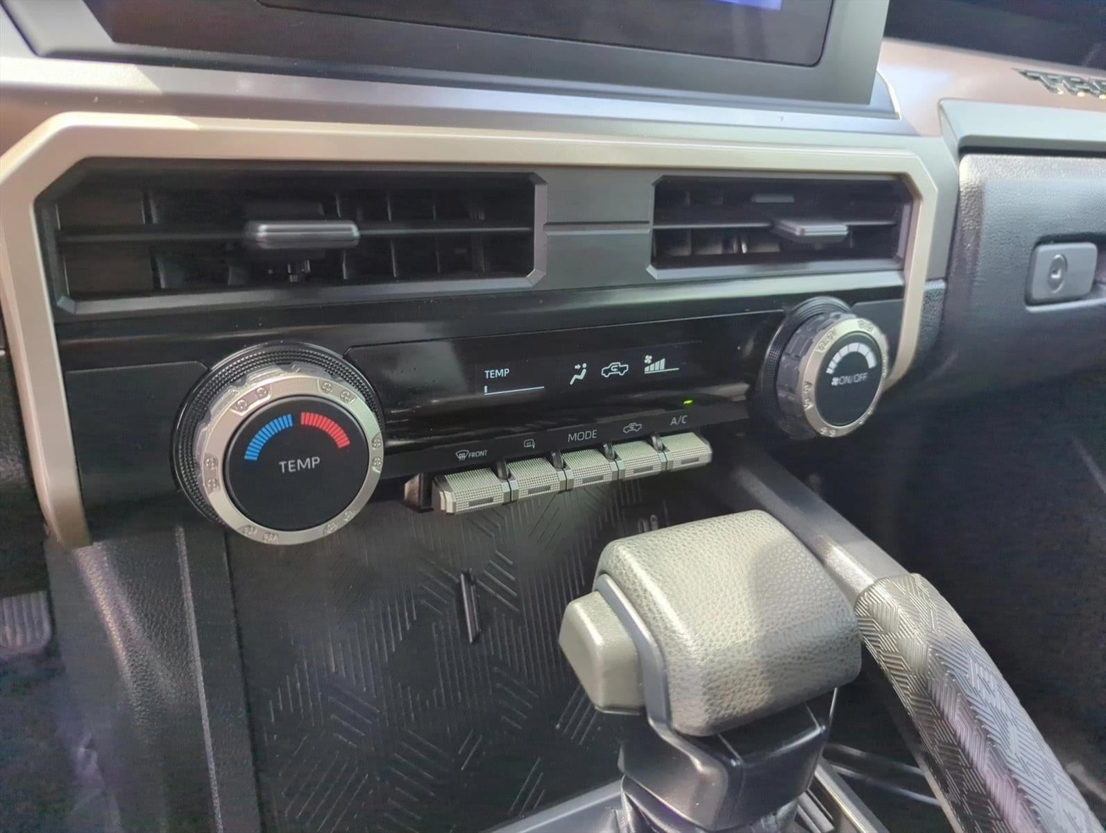 2024 Toyota Tacoma 2WD 2WD SR5 Double Cab 5' Bed AT (Natl)