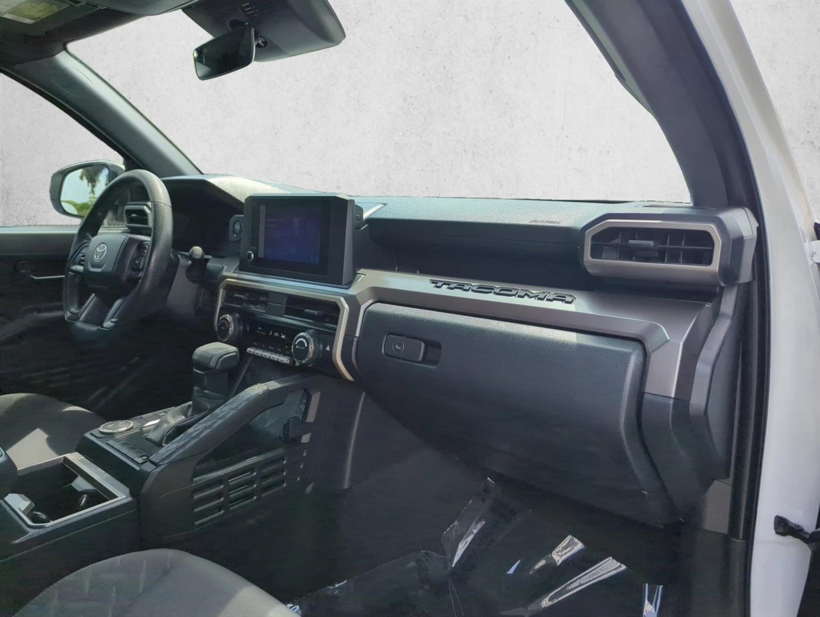 2024 Toyota Tacoma 2WD 2WD SR5 Double Cab 5' Bed AT (Natl)