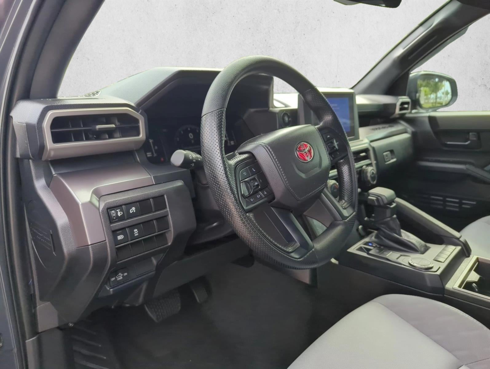 2025 Toyota Tacoma 2WD 2WD SR5 Double Cab 5' Bed AT (SE)